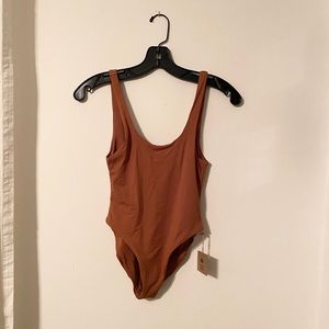 TOAST SWIM SIGNATURE SCOOP ONE PIECE - XS